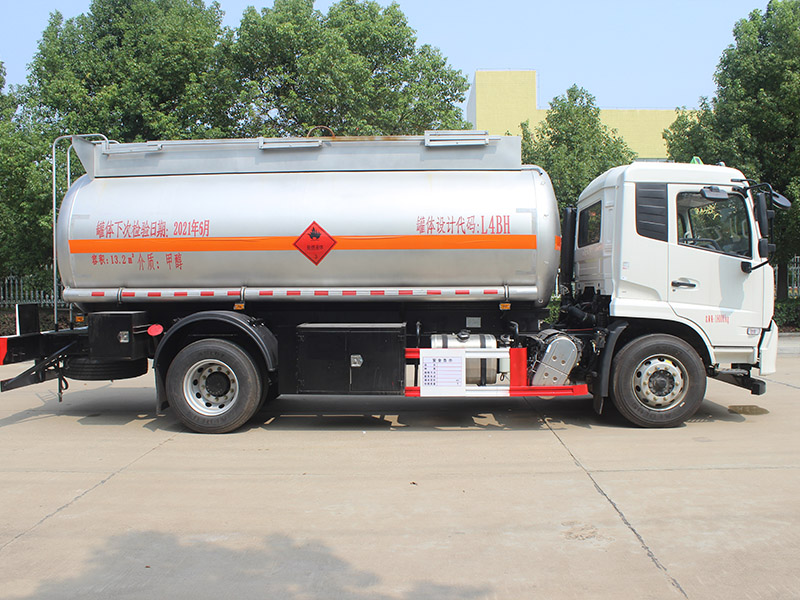 东风天锦13.2立方SCS5181GRYDFH6易燃液体罐式运输车