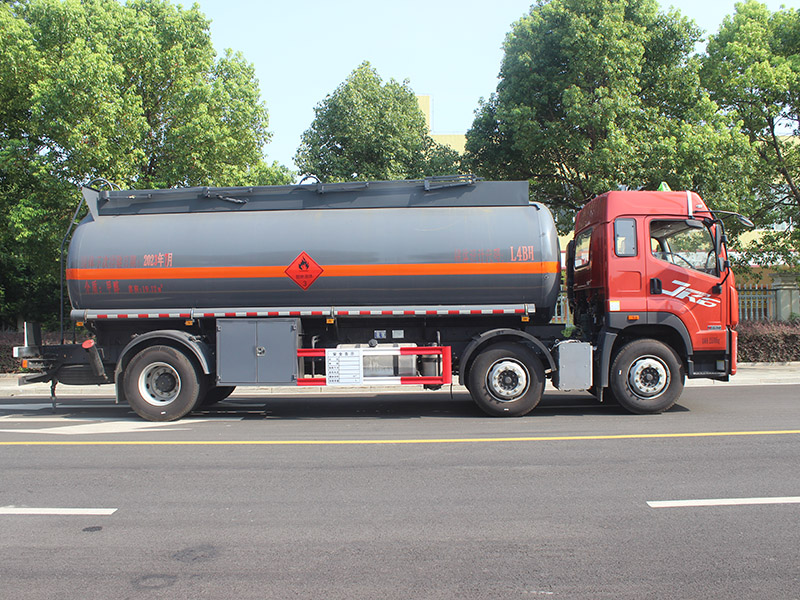 解放20立方SCS5264GRYCA6易燃液体罐式运输车