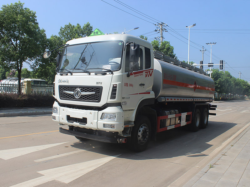 东风专底20立方SCS5263GYYDFV6运油车