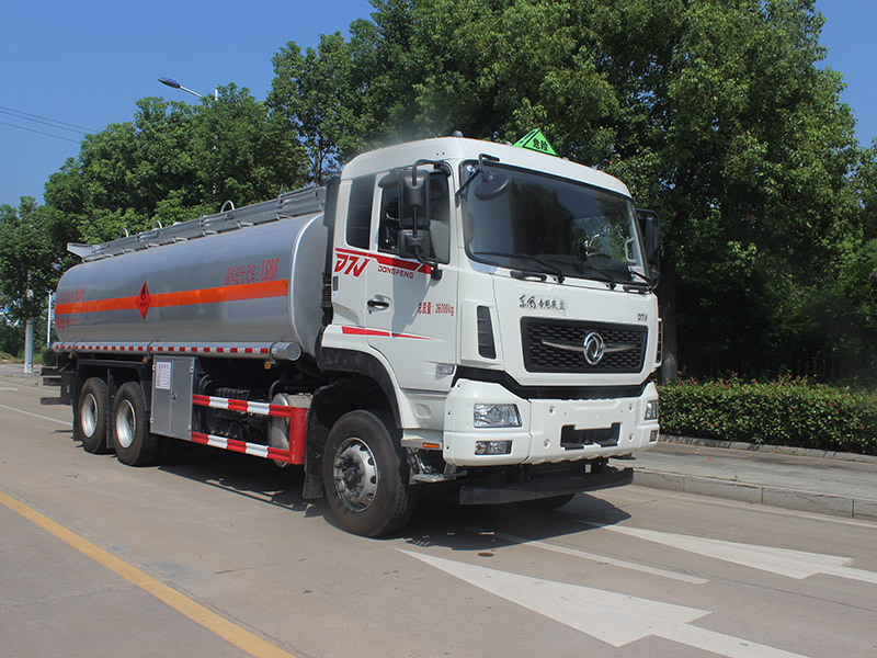 东风专底20立方SCS5263GYYDFV6运油车