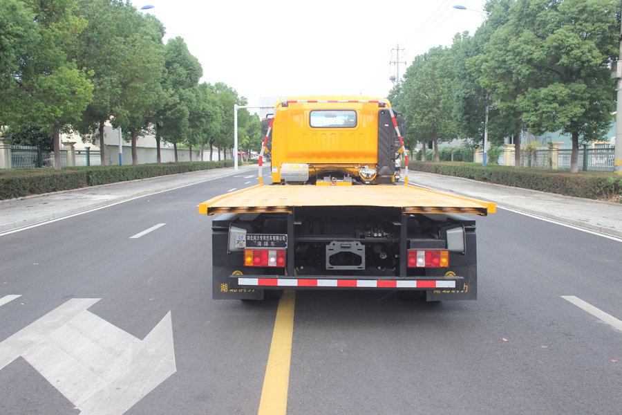 润知星牌SCS5044TQZZ6型清障车