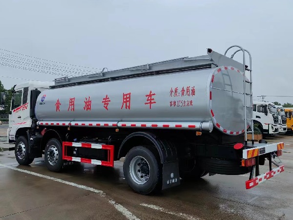 东风前四后四食用油运输车